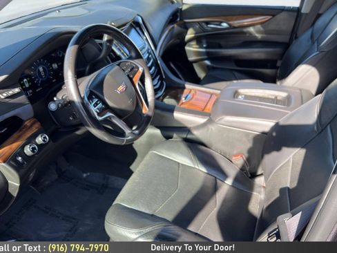 Used 2017 Cadillac Escalade ESV Premium Luxury AWD/4WD image 15