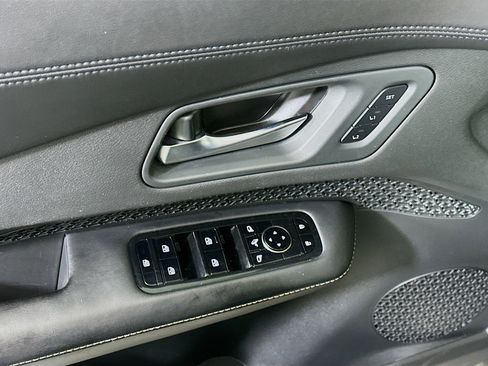 Used 2023 Nissan Ariya FWD image 15