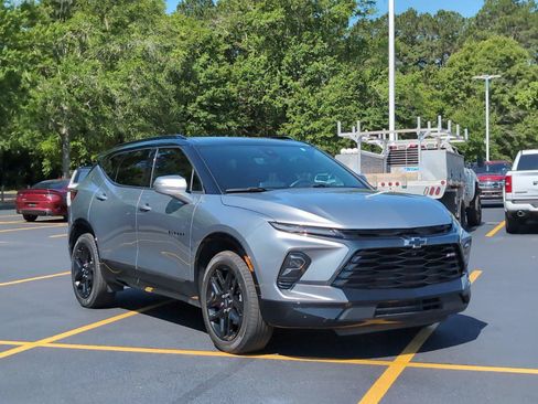 Used 2024 Chevrolet Blazer RS w/ Driver Confidence II Package FWD image 9