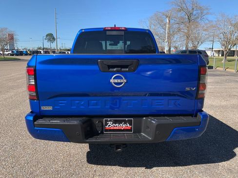 Used 2024 Nissan Frontier SV w/ SV Convenience Package image 8