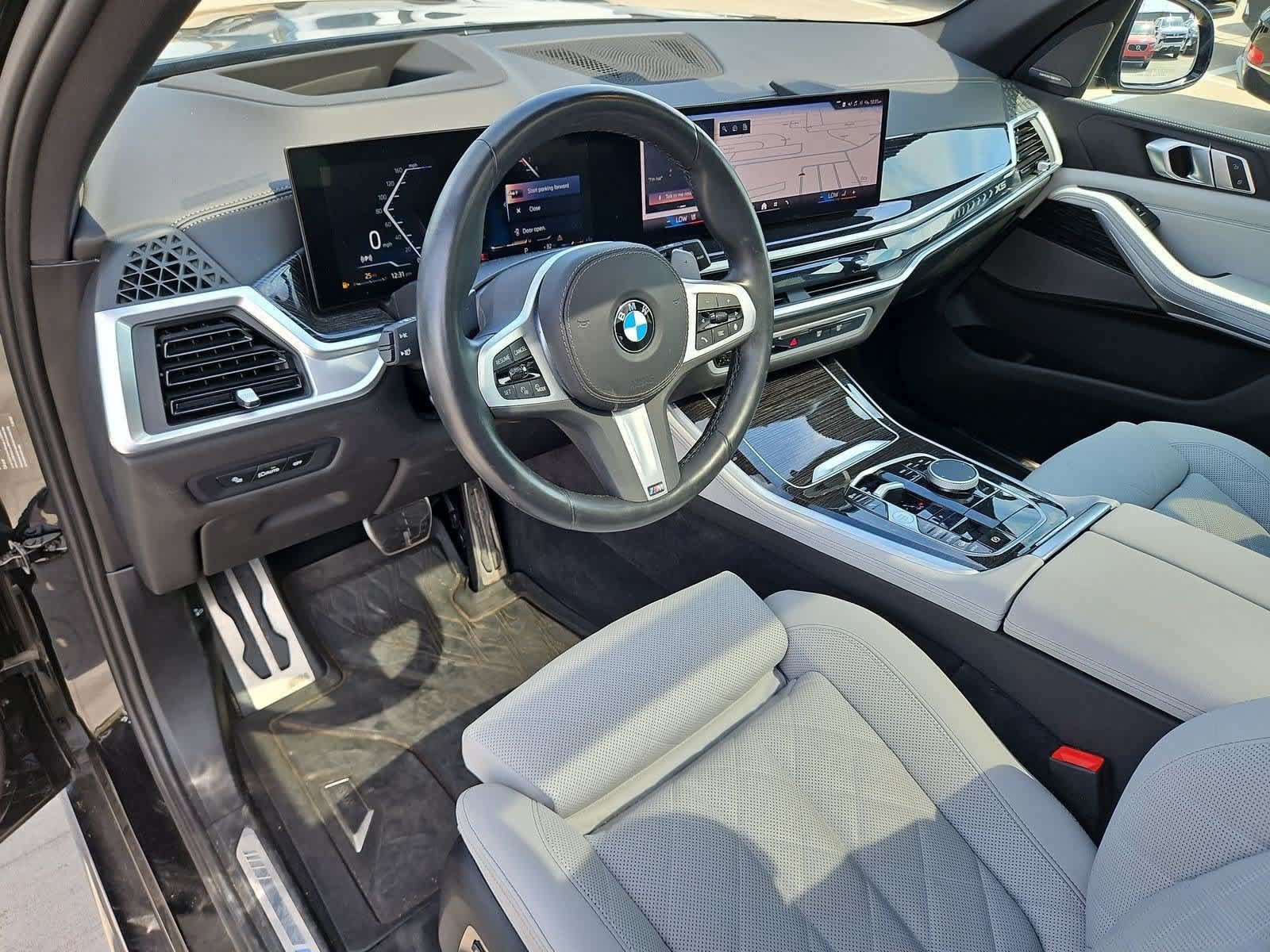Used 2024 BMW X5 xDrive40i w/ M Sport Package AWD/4WD image 2