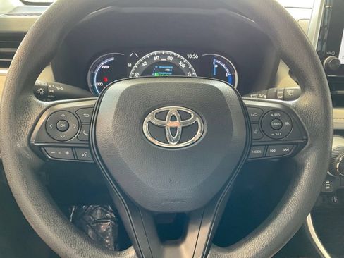 Certified 2025 Toyota RAV4 XLE AWD/4WD image 9