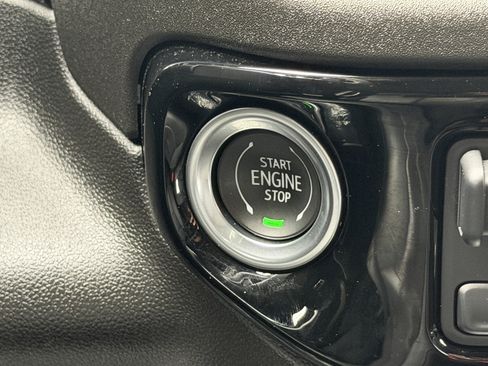 Used 2024 Chevrolet Silverado 1500 LTZ w/ LTZ Premium Package image 41