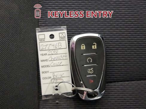 Used 2018 Chevrolet Cruze LT w/ LT Convenience Package image 32