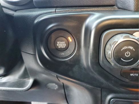 Certified 2022 Jeep Gladiator Mojave image 26