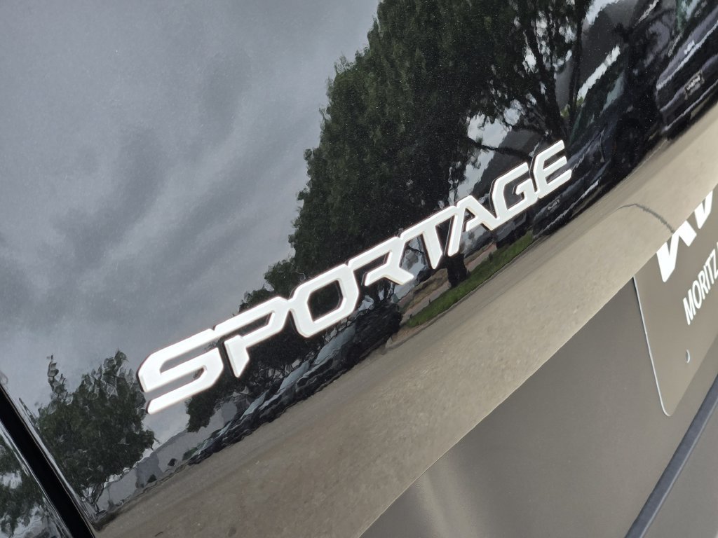 New 2026 Kia Sportage LX FWD image 8