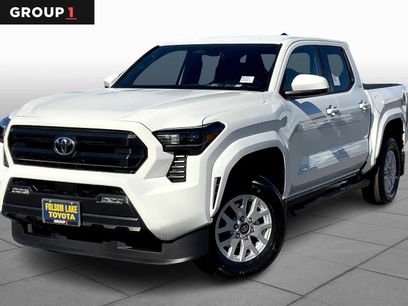 New 2025 Toyota Tacoma SR5