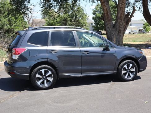 Used 2017 Subaru Forester 2.5i Limited AWD/4WD image 4