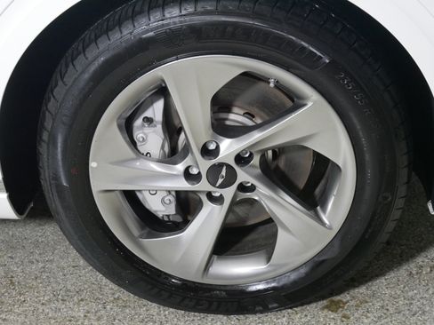 Certified 2026 Genesis GV70 2.5T Select AWD/4WD image 15