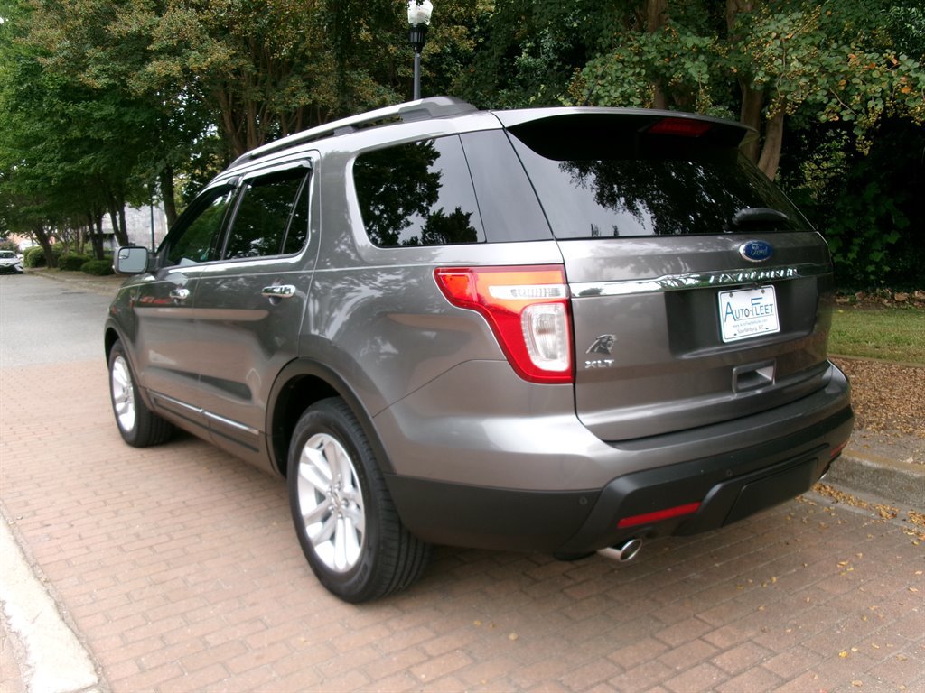 Used 2011 Ford Explorer XLT w/ 202A Rapid Spec Order Code FWD image 8