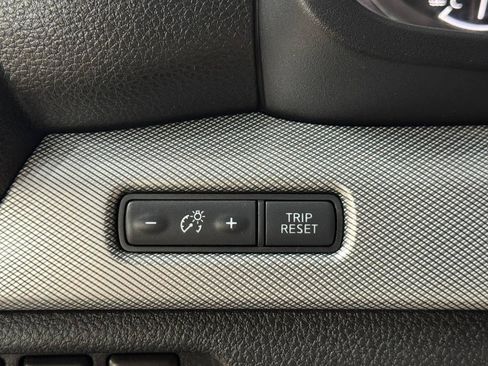 Used 2017 Nissan Titan PRO-4X w/ Pro-4x Convenience Package AWD/4WD image 20