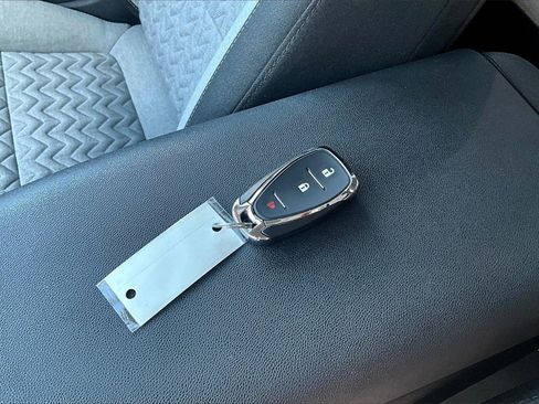 Used 2023 Chevrolet Equinox LT image 33