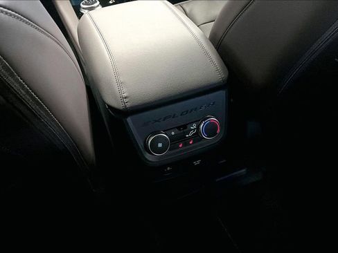 New 2026 Ford Explorer Platinum AWD/4WD image 15