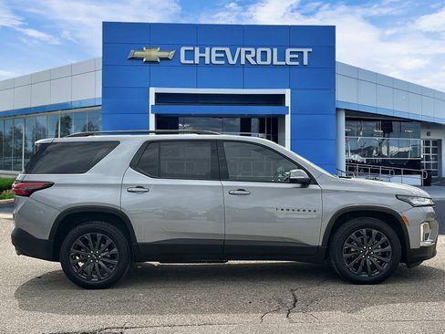 Certified 2023 Chevrolet Traverse RS w/ LPO, Floor Liner Package AWD/4WD image 5