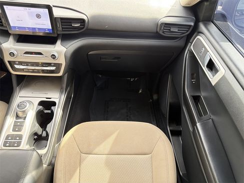 Used 2021 Ford Explorer 2WD image 19