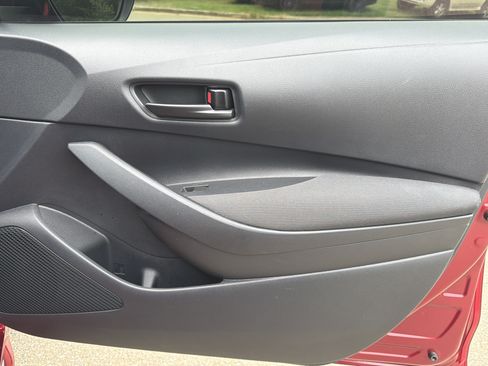 Used 2025 Toyota Corolla LE FWD image 14