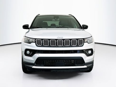 Used 2025 Jeep Compass Limited image 2