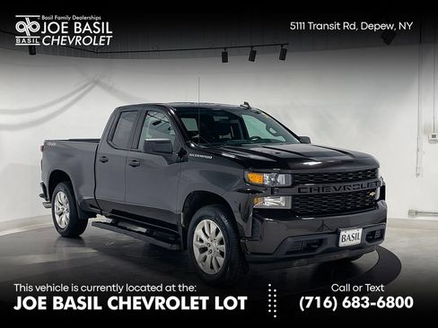 Used 2019 Chevrolet Silverado 1500 Custom w/ Custom Value Package AWD/4WD image 1
