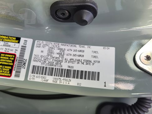 Used 2024 Toyota Tundra Limited image 29