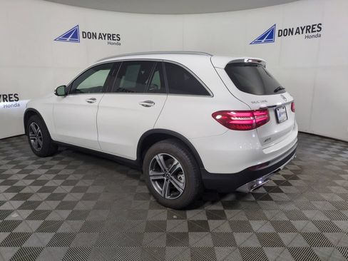 Used 2019 Mercedes-Benz GLC 300 4MATIC image 3