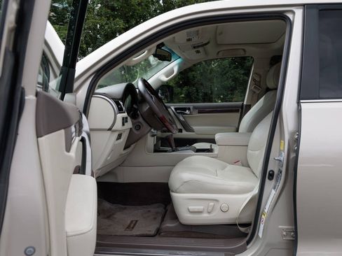 Used 2010 Lexus GX 460 w/ Comfort Plus Pkg AWD/4WD image 9