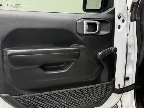 Used 2020 Jeep Wrangler Sport AWD/4WD image 15