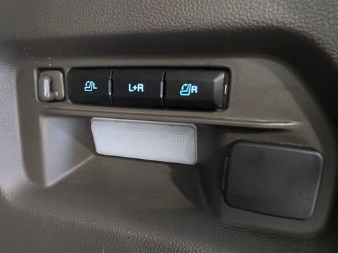 Used 2023 Ford Explorer Platinum w/ Technology Package AWD/4WD image 12