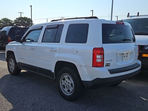 Used 2014 Jeep Patriot Sport w/ Power Value Group AWD/4WD image 4