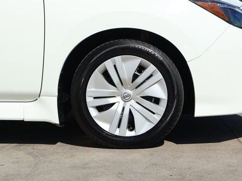 Used 2023 Nissan Leaf S image 14