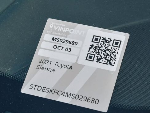 Used 2021 Toyota Sienna Platinum image 37