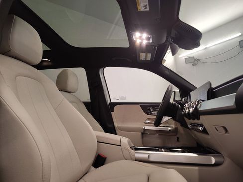 Certified 2026 Mercedes-Benz GLB 250 4MATIC image 30