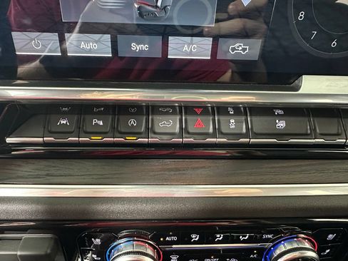 Used 2026 GMC Sierra 1500 SLT w/ SLT Convenience Package AWD/4WD image 37