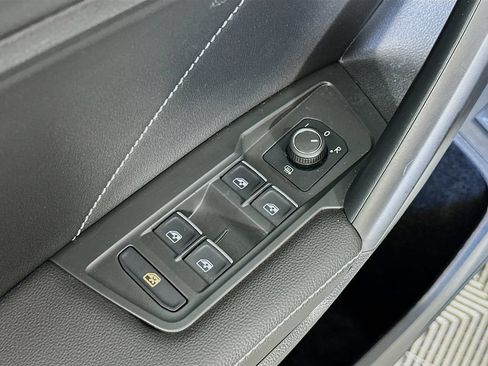 Used 2023 Volkswagen Tiguan SE R-Line AWD/4WD image 22