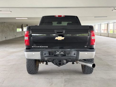 Used 2011 Chevrolet Silverado 2500 LT w/ Interior Plus Package AWD/4WD image 5