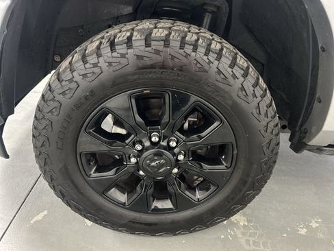 Used 2021 RAM 2500 Limited w/ Night Edition AWD/4WD image 4