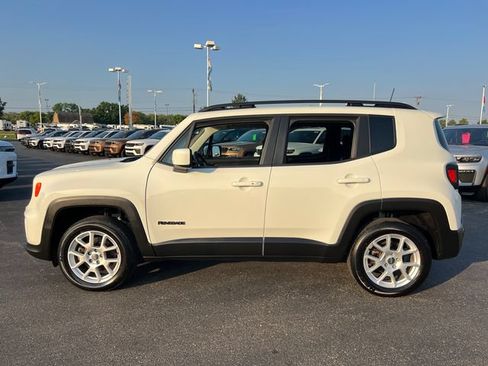 Used 2021 Jeep Renegade Latitude AWD/4WD image 3