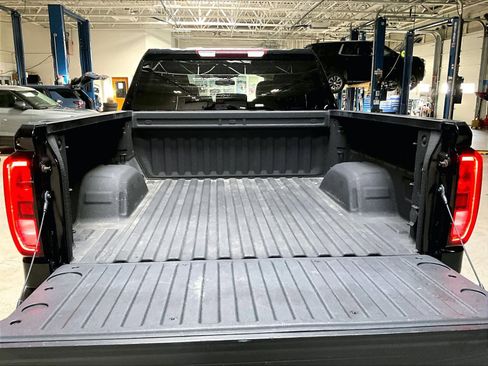 Used 2023 GMC Sierra 1500 Elevation image 32