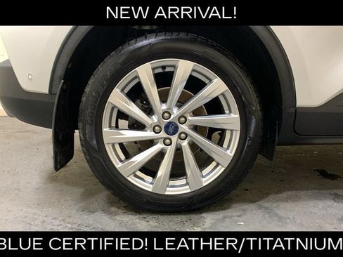 Certified 2022 Ford Escape Titanium w/ Titanium Elite Package AWD/4WD image 15
