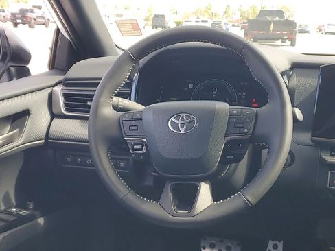 Used 2026 Toyota Camry SE image 25