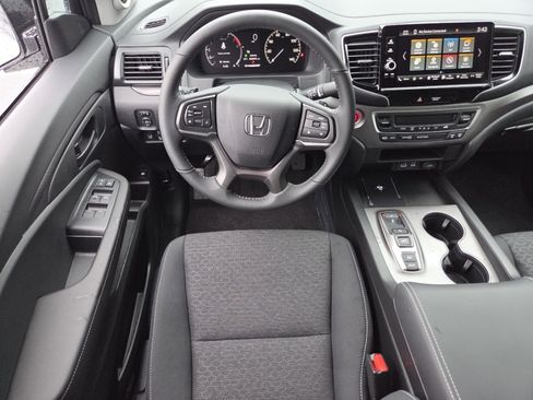 Certified 2025 Honda Ridgeline Sport image 30