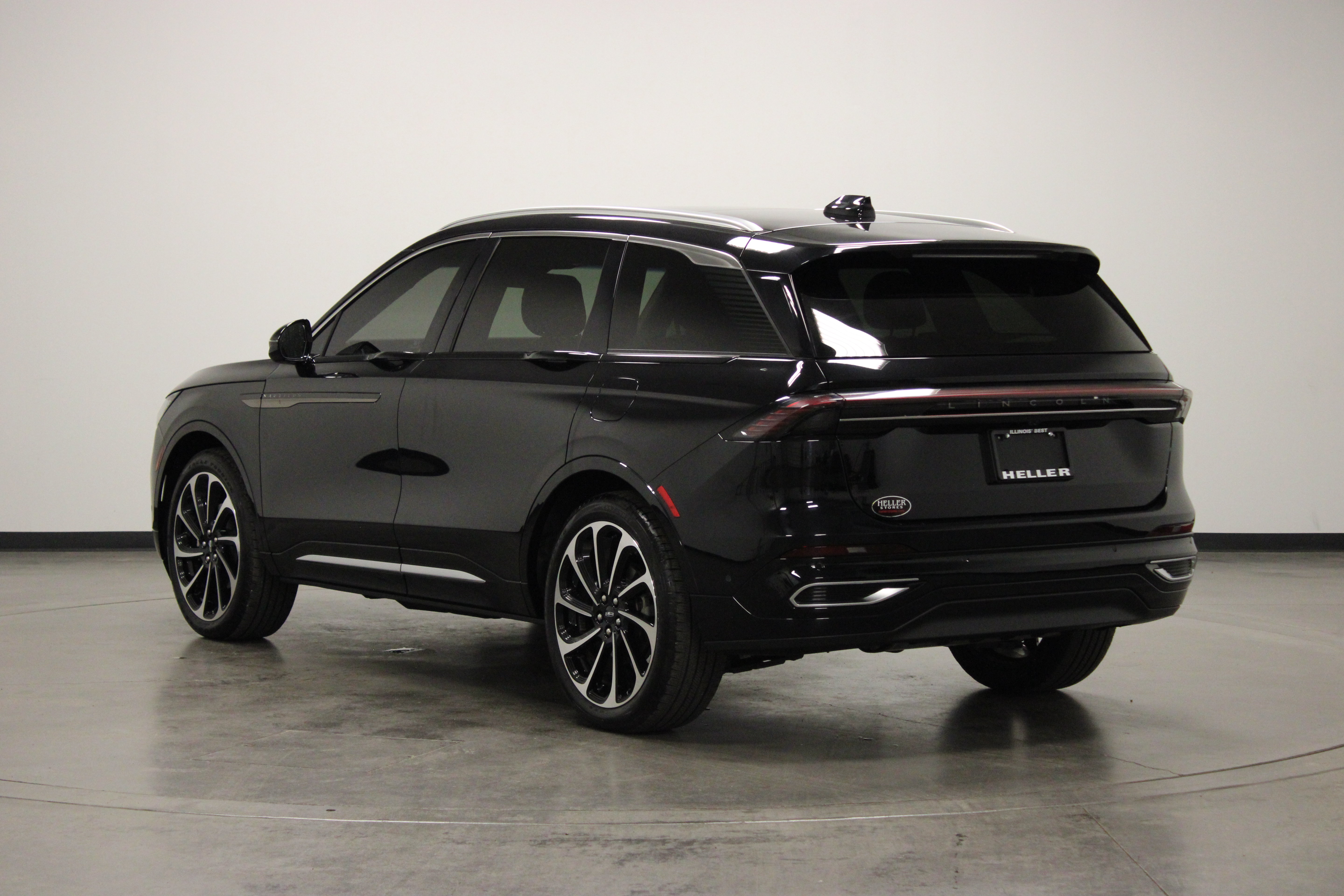 Used 2024 Lincoln Nautilus Black Label AWD/4WD image 6