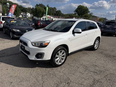 Used 2015 Mitsubishi Outlander Sport ES FWD image 1