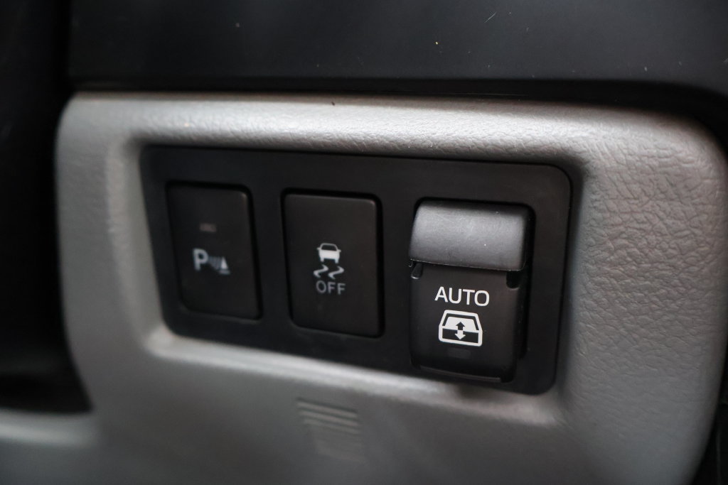 Used 2019 Toyota Sequoia SR5 AWD/4WD image 34