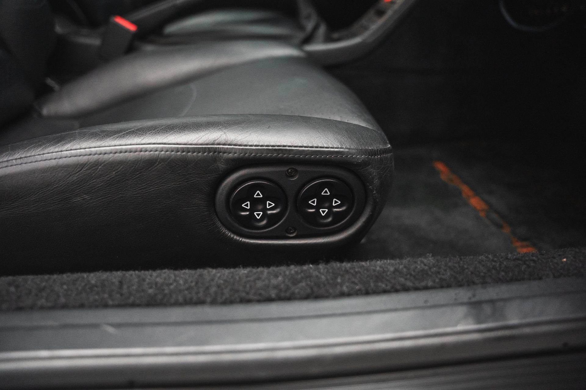 Used 1995 Porsche 911 Carrera RWD image 65