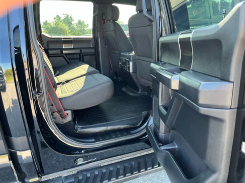 Used 2018 Ford F150 XLT w/ Equipment Group 302A Luxury AWD/4WD image 27