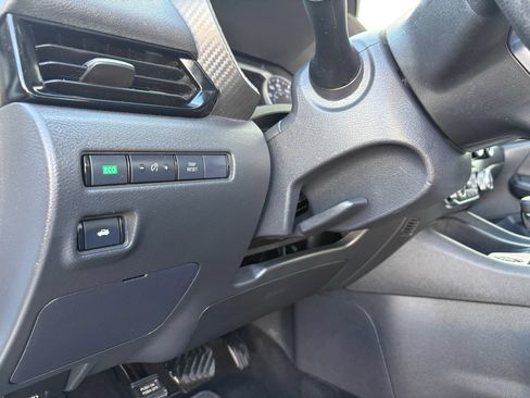 Used 2024 Nissan Sentra SV FWD image 12