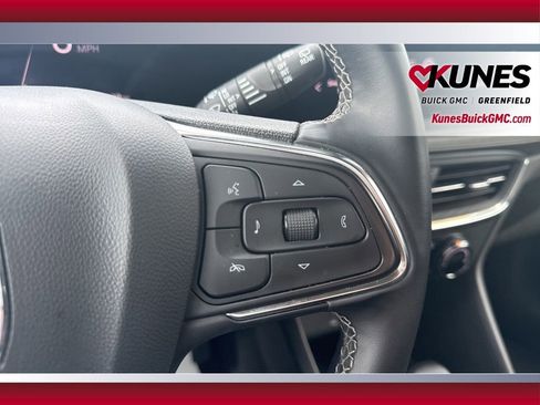 Used 2025 Buick Encore GX Preferred AWD/4WD image 18