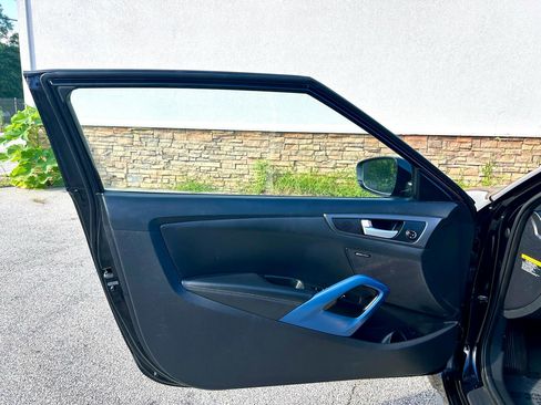 Used 2013 Hyundai Veloster Turbo w/ Ultimate Pkg image 7