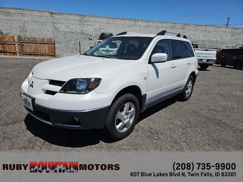 Used 2003 Mitsubishi Outlander XLS image 3