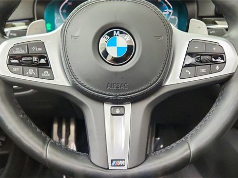 Used 2021 BMW 530e image 40